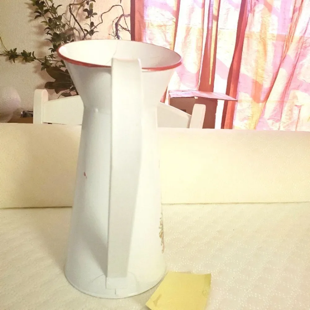 Ashland Iron White Christmas Jug